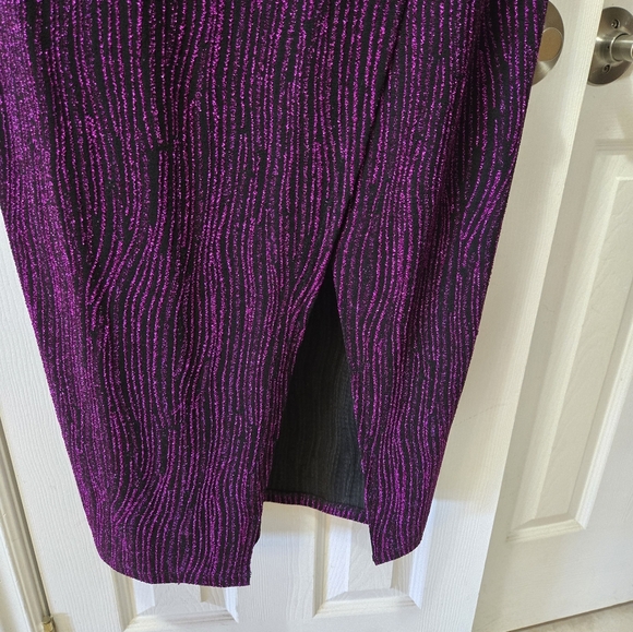 Fitted gown with front slit - XXL - Picture 3 of 8